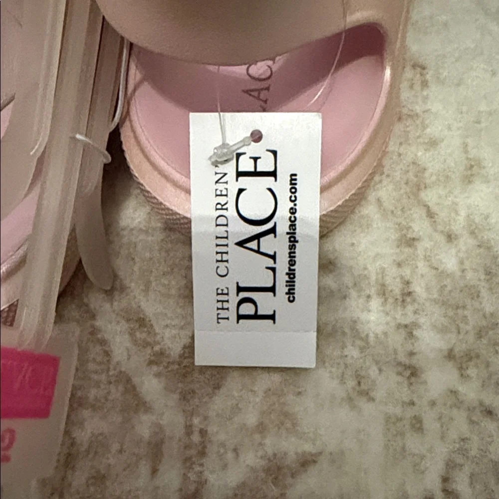 🆕 The Children's Place Shimmering Pink Kids Sandals Girls size 5